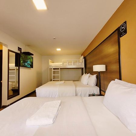 Hotel La Farola 쿠엔카 외부 사진